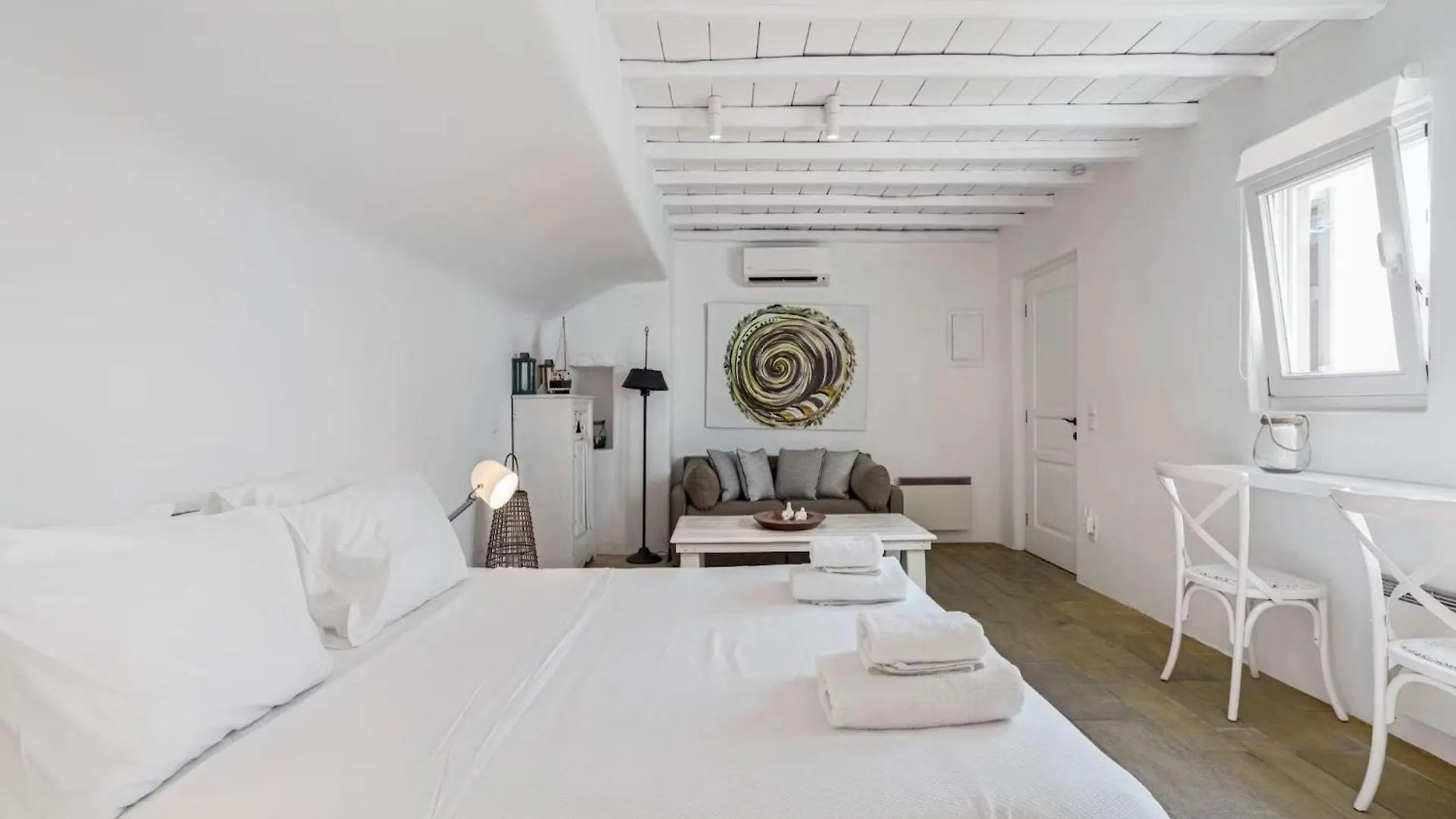Stunning Villa Surrounded By Lush Greenery Agrari   Agrari (Mykonos)