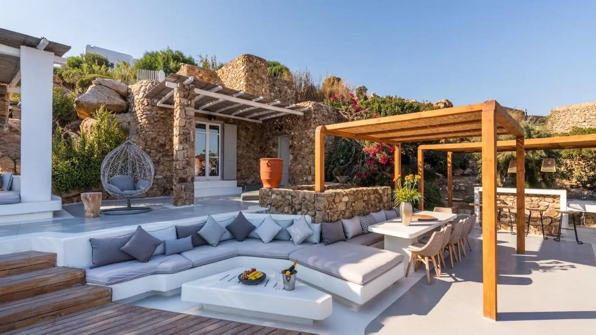 Stunning Villa Surrounded By Lush Greenery Agrari  Agrari (Mykonos)